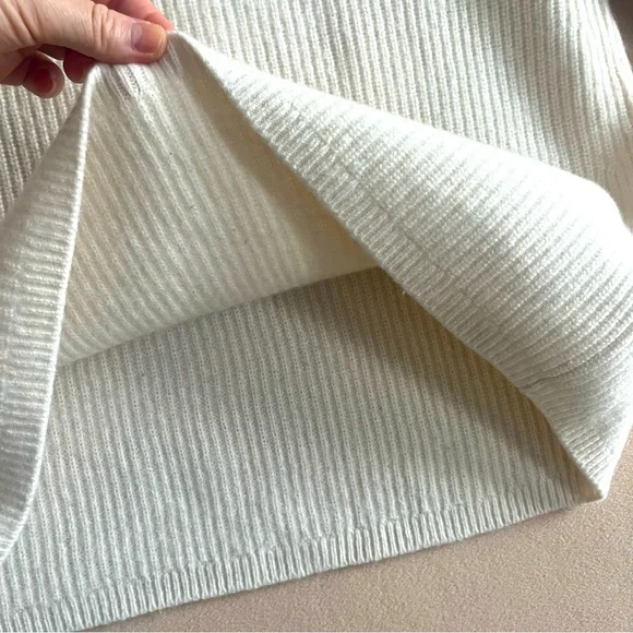 Quince Mongolian Cashmere Fisherman Crewneck Sweater Ivory size M Timeless Soft - Picture 5 of 16